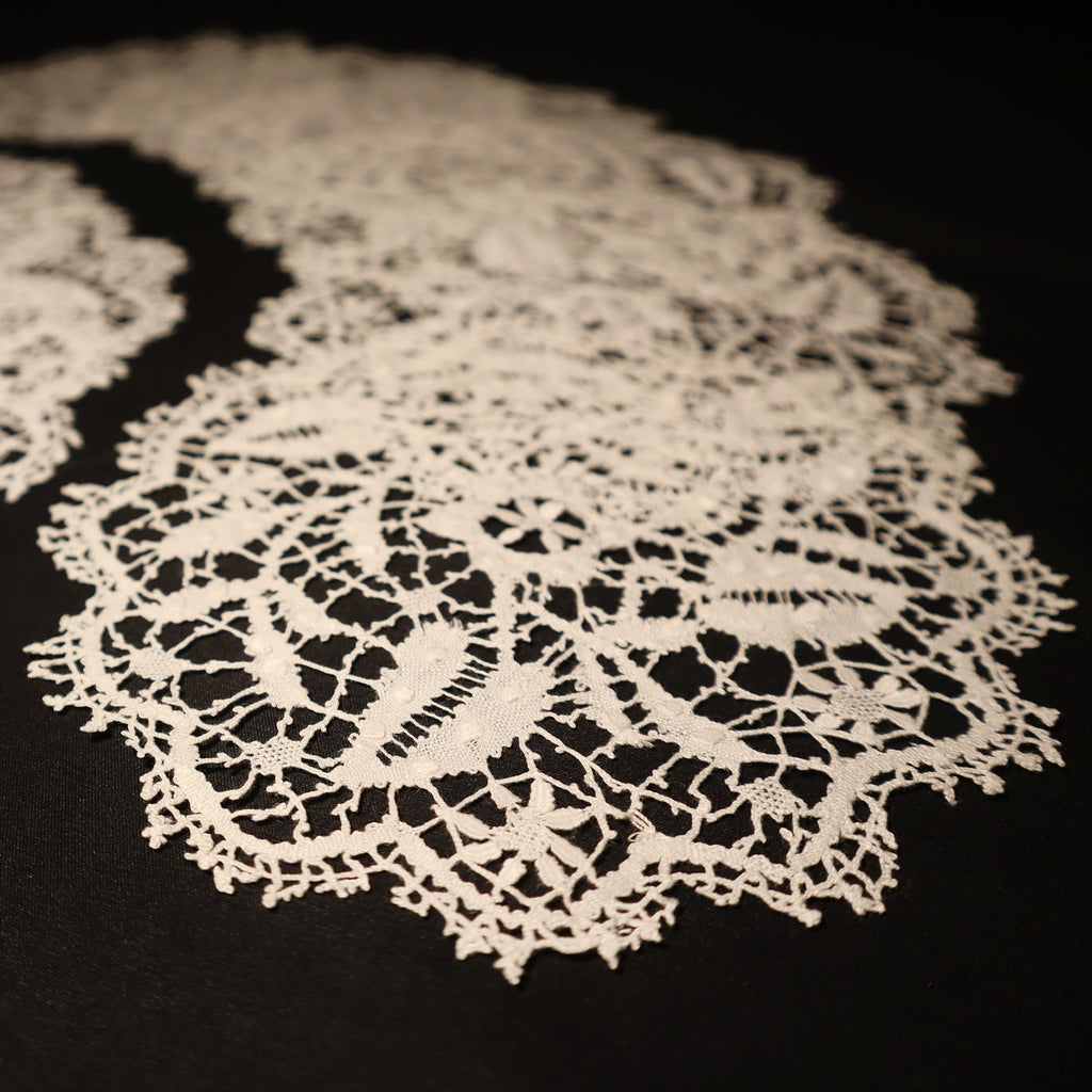 Set of 10 Round Bobbin Antique Lace Mats